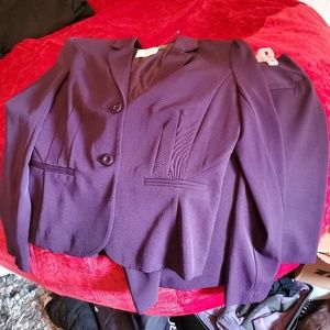 Women's size 8 suit with pencil skirt